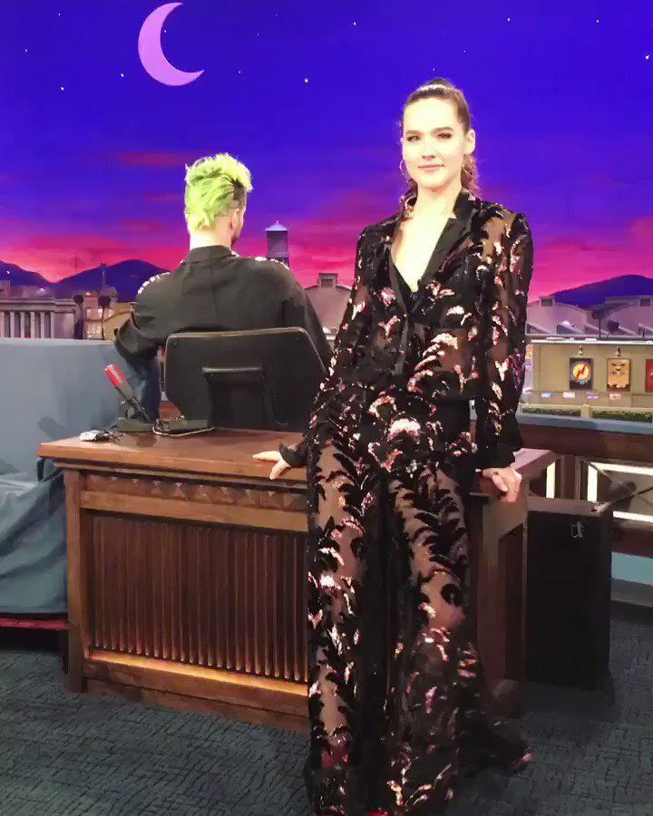 Sophie Hawley-Weld wears Victoria Hayes while performing on Conan